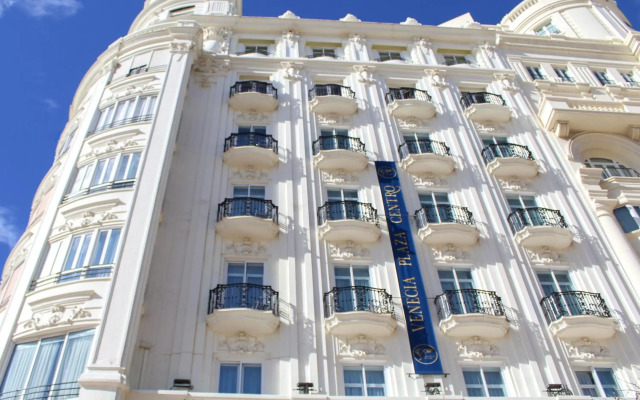 Venecia Plaza Centro Hotel