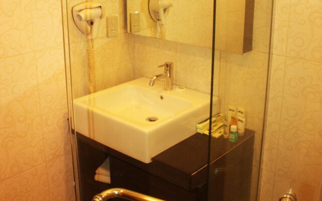 Travellers Suites Serviced Apartments