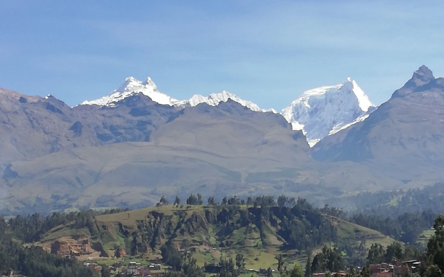 Artesonraju Hostel Huaraz
