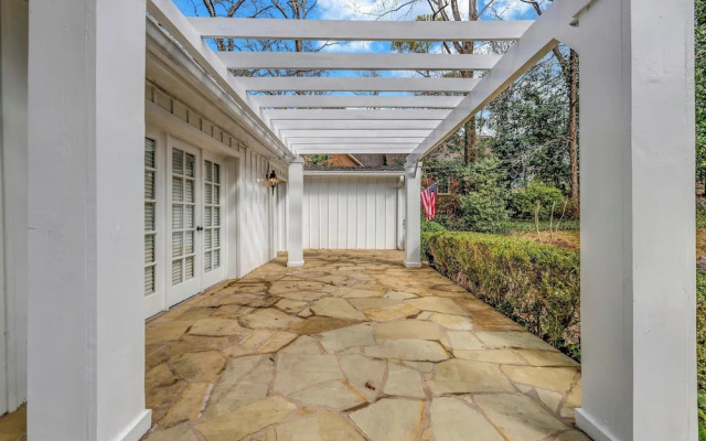 Mid-century Bungalow in the Heart of Buckhead!