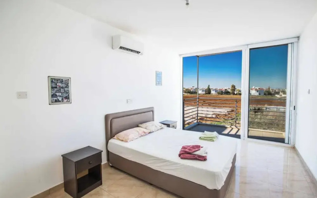 Protaras Pearl Pe16