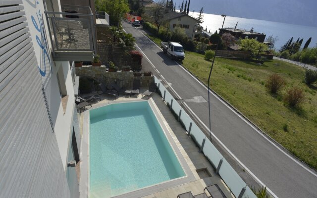 Hi Hotels Torbole Pool & Spa