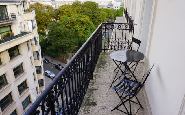 Etoile - 2 pièces - 104 m² - Paris 8