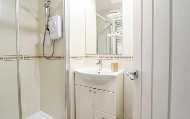Oakley View Apartment