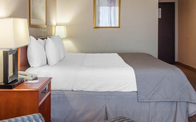 Clarion Inn