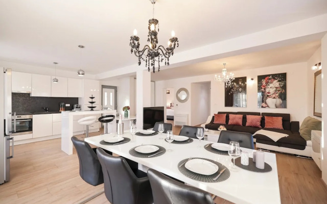 Villa Olive Garden Apartments