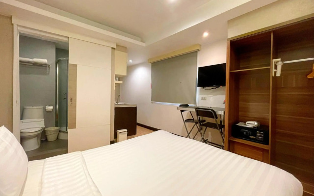 Arawana Express Phromphong Hotel