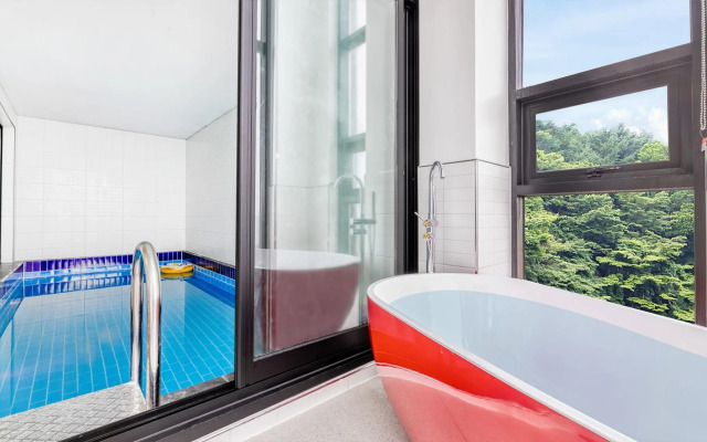 Goseong Belossi Ayajin Kids Poolvilla