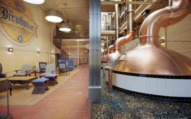The Brewhouse Inn & Suites