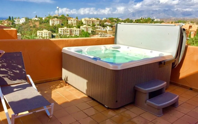 The Penthouse Club Marbella With hot tub