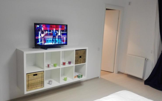 Central Studio Vitan Mall