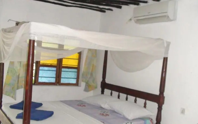 Helwa Zanzibar Beach Bungalows