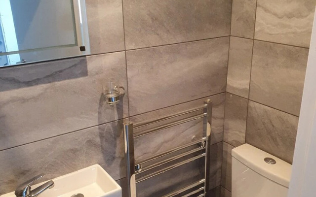 City Centre, Detached 10 Person Accommodation