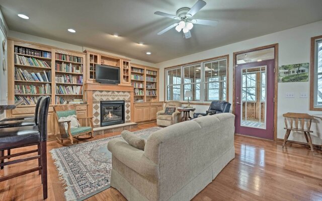 Lake Michigan Waterfront Home: 1 Mile to Downtown!