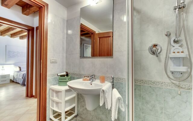 Venetian Style 4