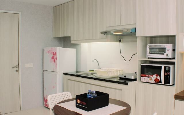 Big And Cozy Studio At Azalea Suites Apartment