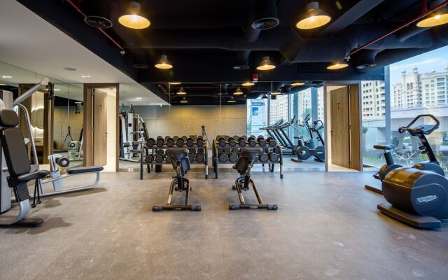 Mesmerizing Upscale 1BR Apartment in Soho Palm Jumeirah