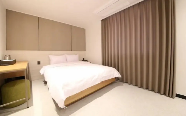 E.Bon Hotel