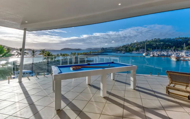 Pavillions 25 Penthouse with Marina View