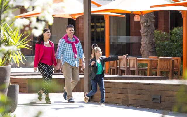 Peppers Gallery Hotel Canberra