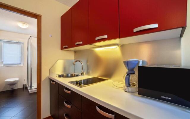 Camping Adler Bungalow 17