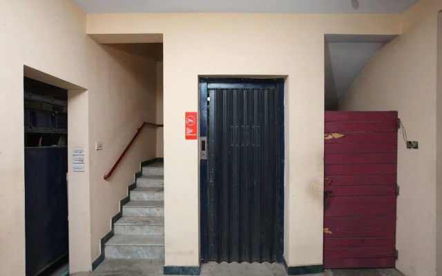 OYO Home 10497 Compact 2BHK Pondy White Town