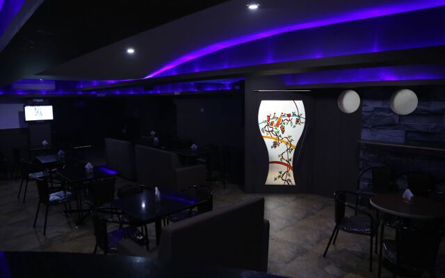 Hotel SPR Inn