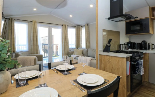 The Sea Lodge