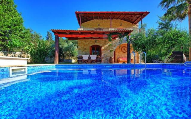 Villa Vrisses by MediterraneanVillas