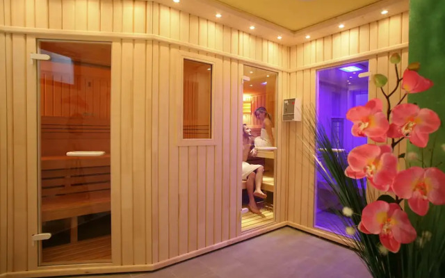 Familienhotel Friedrichshof GmbH