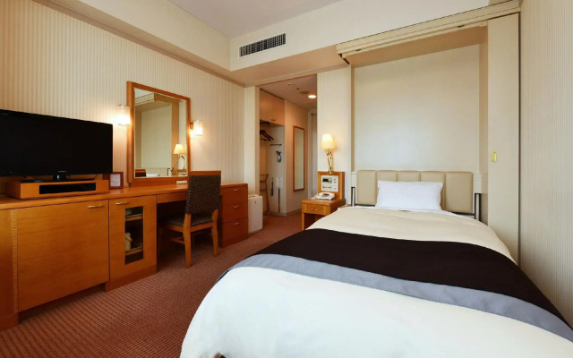 The Crest Hotel Kashiwa
