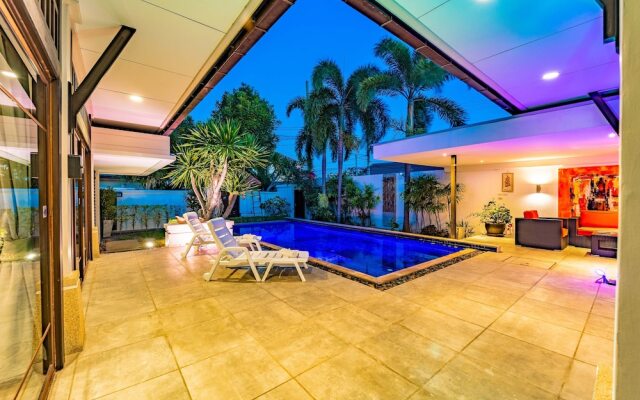 3 BR Pool Villa in Great Location BUB