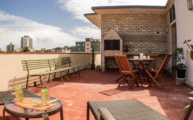 Presidents full, Knocking on Cuba