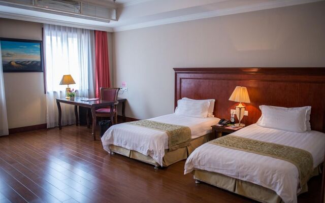 Junius Boutique Hotel