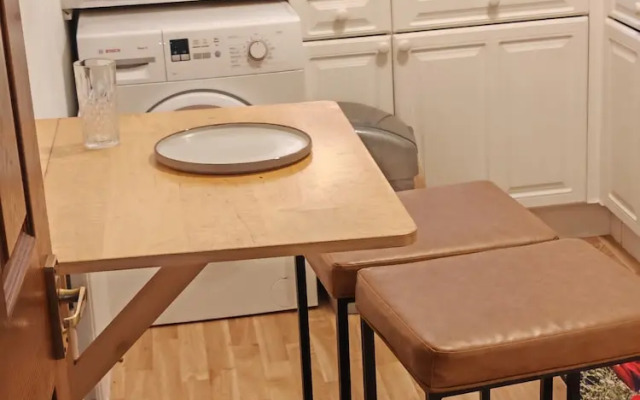 Beautiful 1-bed Apartment in Croydon-free Parking