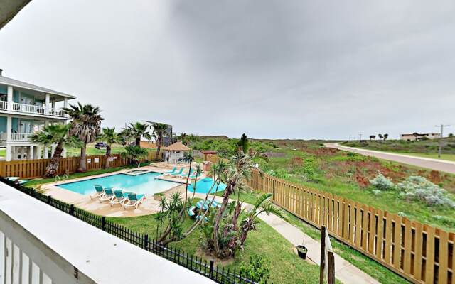 125 Sea Breeze - Studio Condo