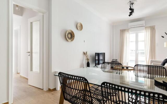 Urban 2BD Apartment in Koukaki by UPSTREET