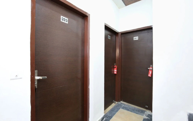 OYO 14529 The Sitara Hotel