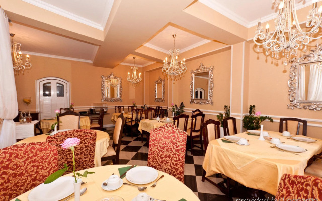 Hotel Livadic