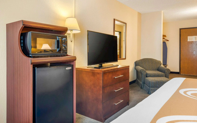 Quality Inn & Suites Zanesville City Center
