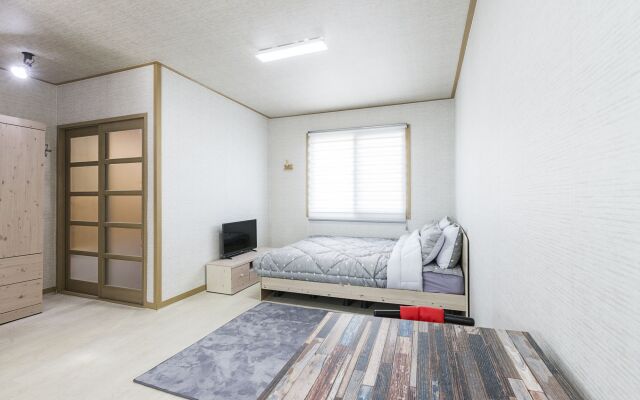 Brassica Flower Pension