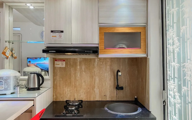 Warm And Homey 2Br At Bassura City Apartment