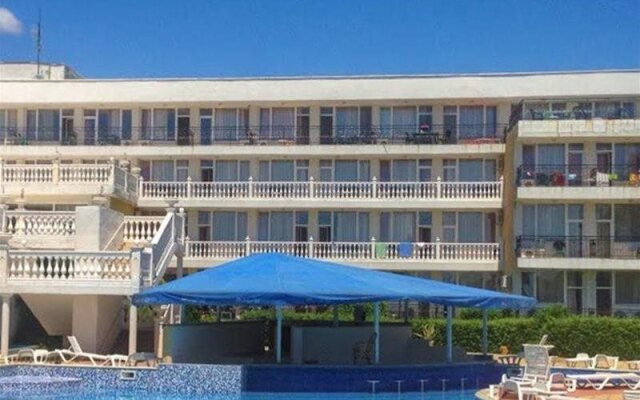 Dahlia Garden Hotel
