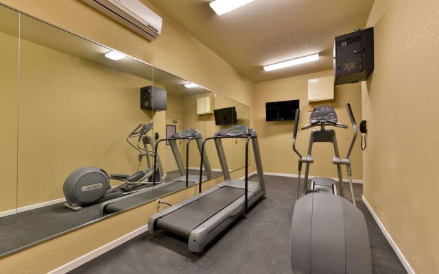 Western Inn & Suites