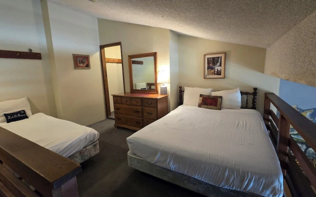 Eagle Summit Collection