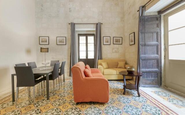 VLT214- Valletta 2 Bedroom Townhouse
