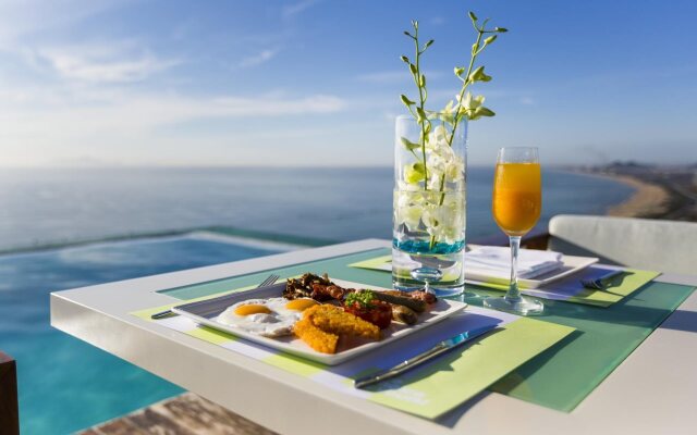 A La Carte Da Nang Beach
