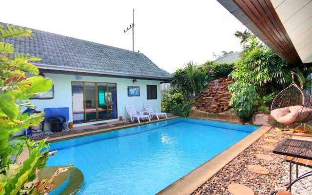 Bali Tropicana Pool Villa