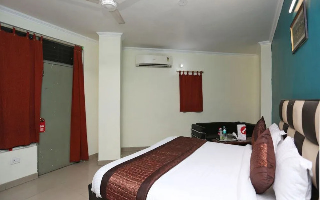 OYO 14746 Delhi Residency