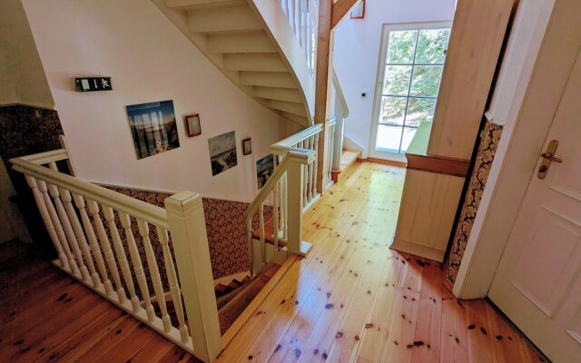 Hotel Lindequist Und Wald Hostel Sellin